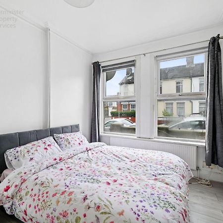 Cosy Tottenham Apartment Sleeps 4 Лондон Екстер'єр фото